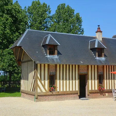Σπίτι διακοπών Le Malis - Charming Half-timbered Family House With Large Garden