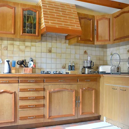 Σπίτι διακοπών Le Malis - Charming Half-timbered Family House With Large Garden