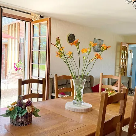 Le Malis - Charming Half-timbered Family House With Large Garden Tatil Evi *