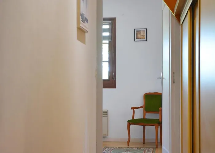 Le Malis - Charming Half-timbered Family House With Large Garden