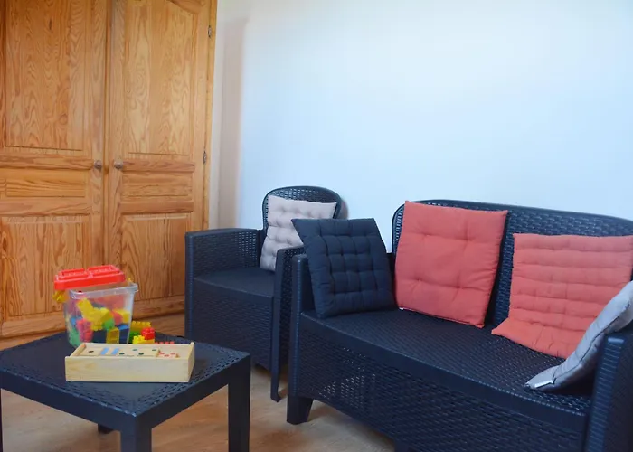 Le Malis - Charming Half-timbered Family House With Large Garden Ferienhaus Saint-Jouin